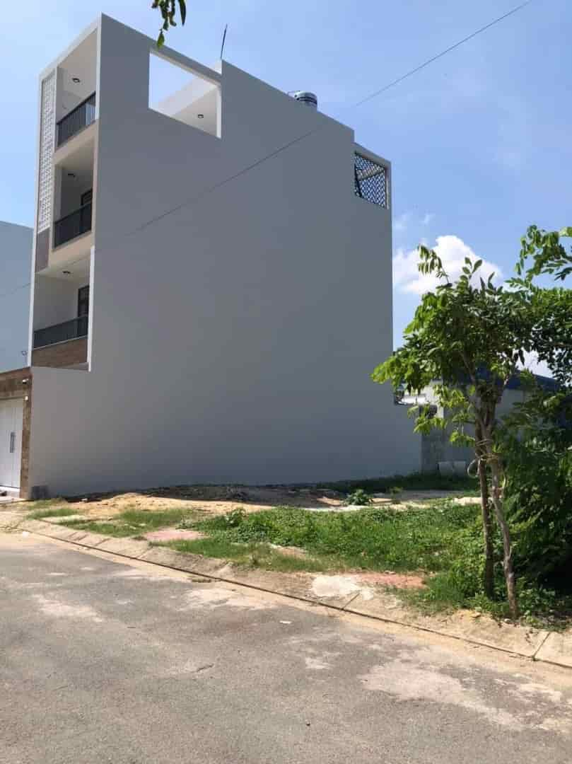 Kẹt tiền bán đất trong khu dân cư Gò Cát, Phú Hữu, Quận 9, giá chỉ 1,7 tỷ, diện tích 100m2, sổ riêng.