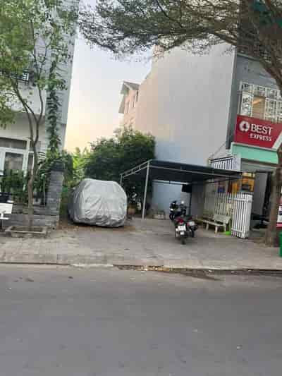 Thanh lý đất nền đường Lâm Văn Bền, Bình Thuận, Quận 7, giá chỉ 2,2 tỷ, DT 90m2, sổ riêng.