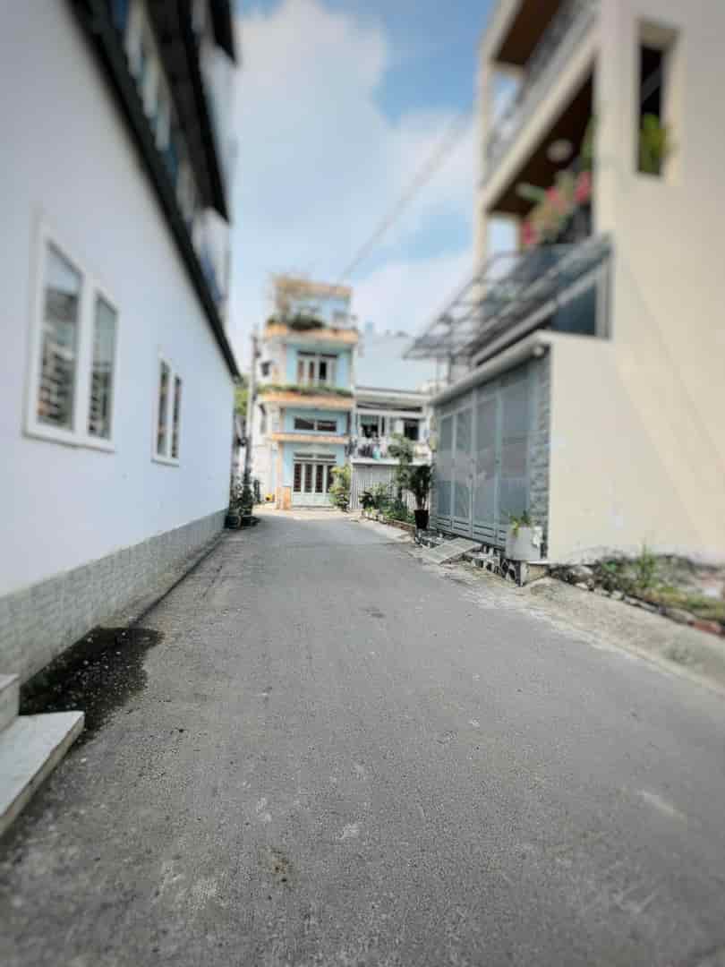 Bán căn nhà đường Nguyễn Văn Luông, phường 11, quận 6, giá 2 tỷ 980, hẻm 1/, còn TL