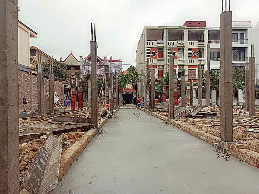 Bán nhà xây mới phố Kiều Sơn, Văn Cao, diện tích 42m, 4 tầng, giá 3.3 tỷ ngay mặt đường