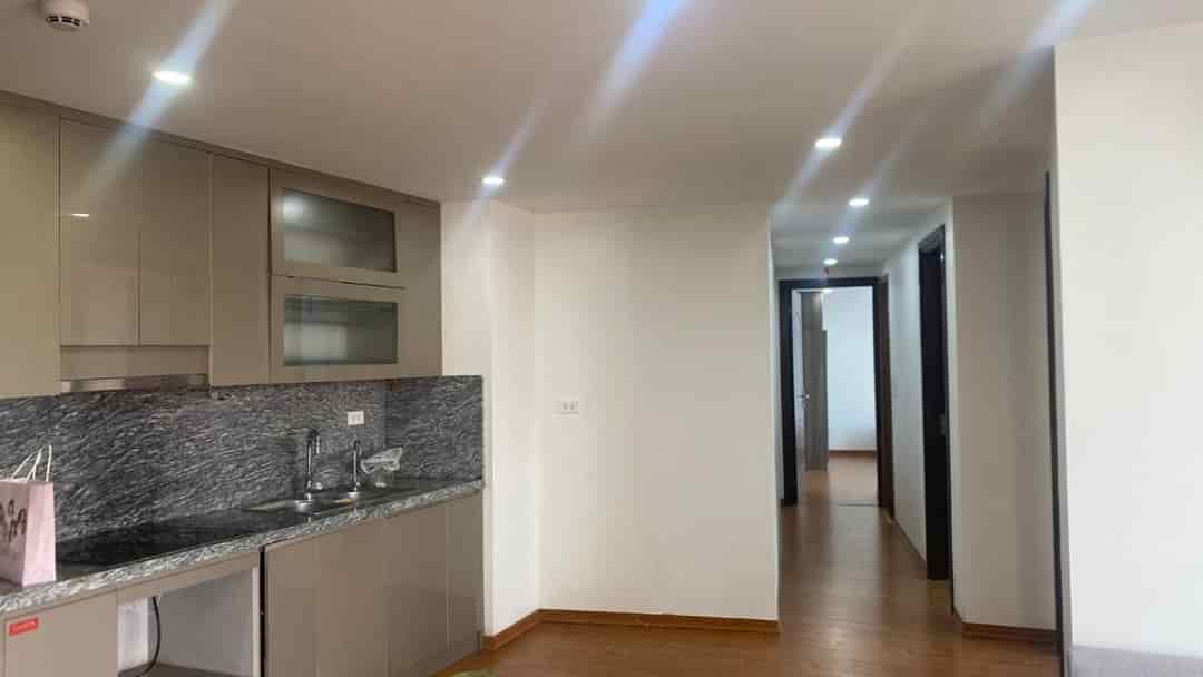 Chung cư Núi Trúc Square 83m 2PN 2WC, nội thất đẹp, vị trí vip, chỉ 4 tỷ