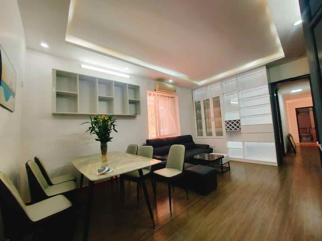 Tập thể ĐH Sư phạm, 80m2, tầng 2, nhà đẹp, ô tô đỗ dưới, 3 tỷ