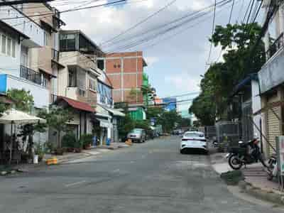 Nhà mặt tiền đường 429 Tăng Nhơn Phú A, DT 100m khu vip