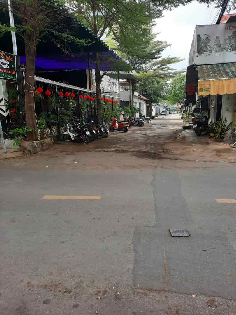 Lô đất mặt tiền hẻm 41 đường Gò Cát Phú Hữu, DT 56m kinh doanh tốt
