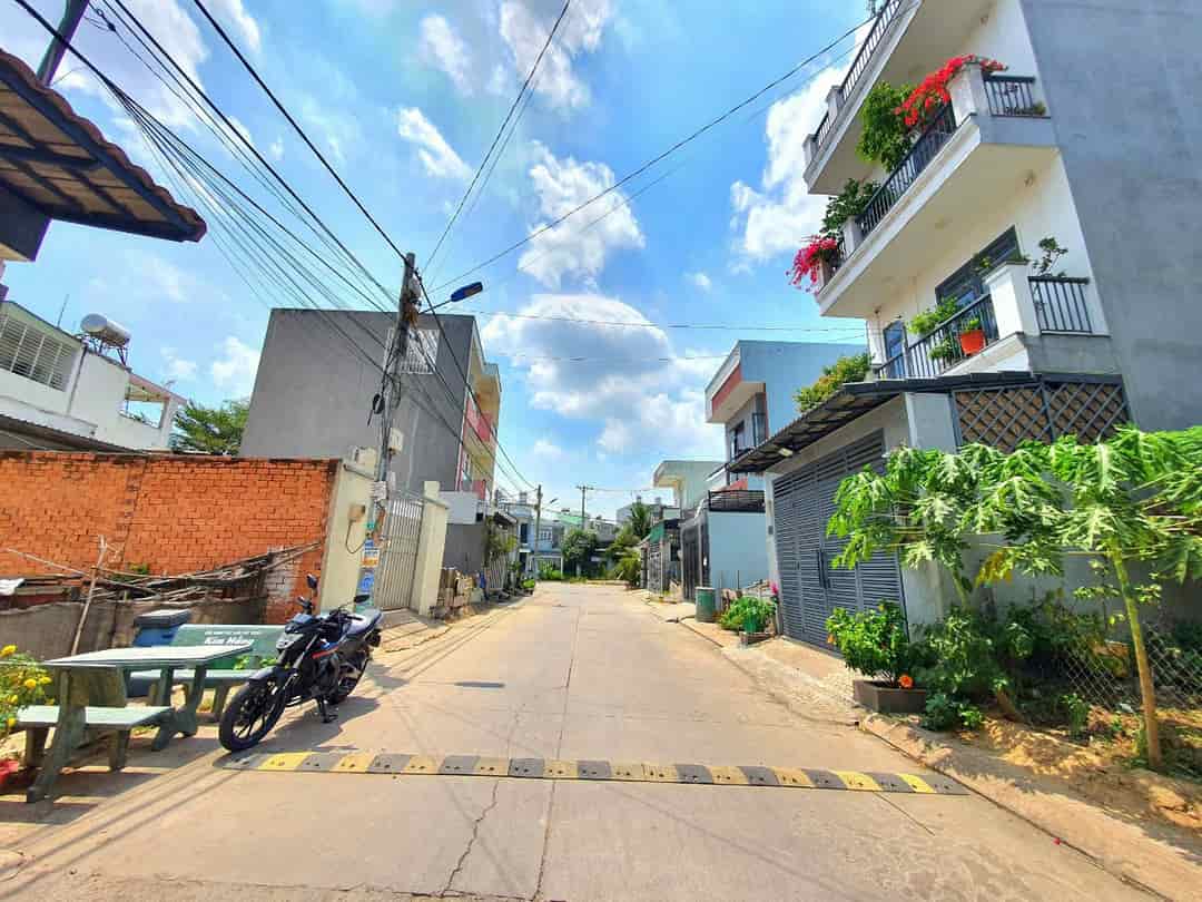 Lô đất đường 102 Tăng Nhơn Phú A, DT 103m giá tốt