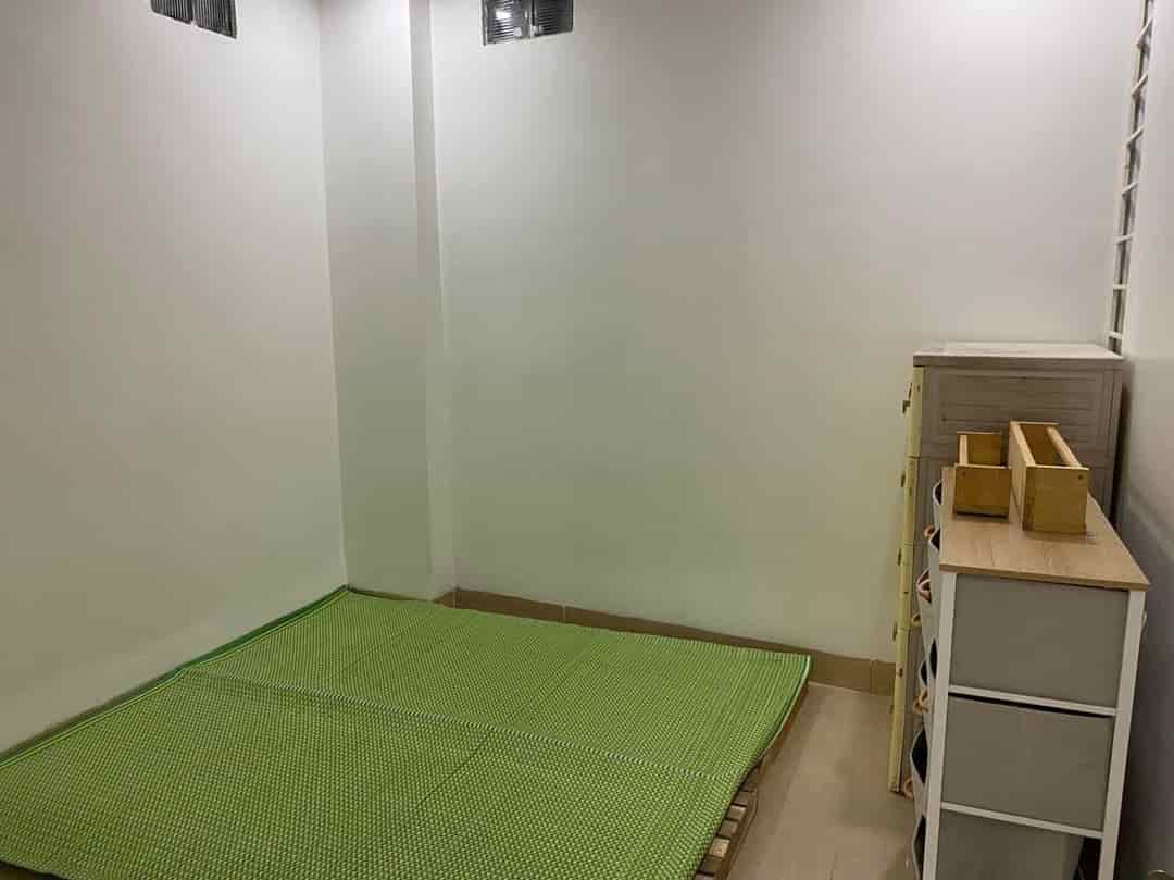 Bán căn hộ CCMN phố Khương Hạ, tặng ful nội thất như ảnh, sổ hồng trao tay, 55m2, tầng 3.