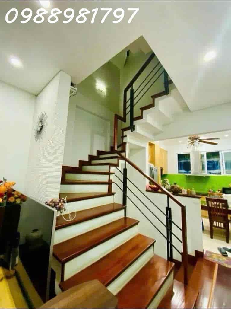 Bán nhà 4 tầng, 4PN, 4WC, 58m2, Nguyễn Khoái, Thanh Trì, 8.5 tỷ, sổ đỏ