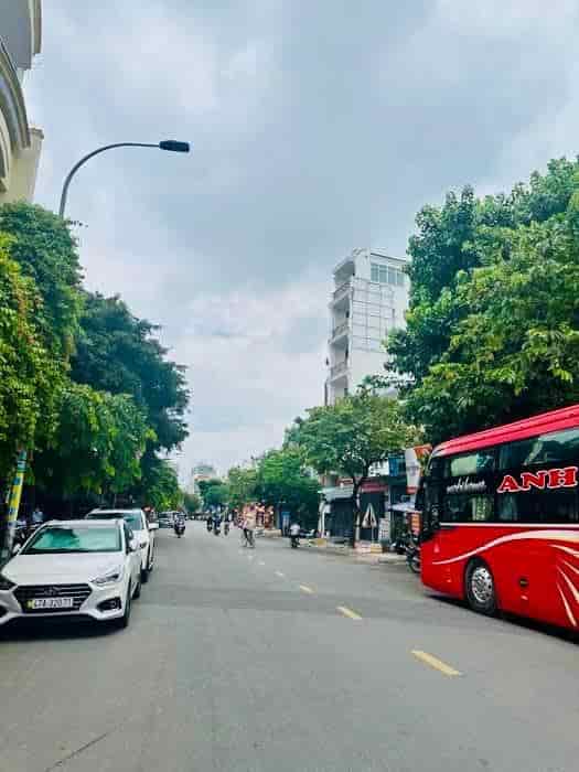 Bán giảm chào 2 tỷ, mặt tiền kinh doanh lô góc, 74m, 2 tầng giá 11 tỷ