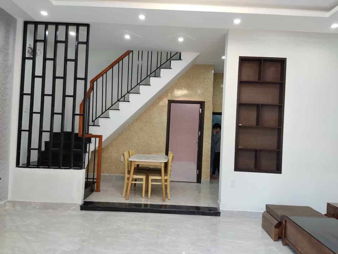 Nhà Điện Biên Phủ kiệt rộng, 64m2, 2 tầng mới xây 1 năm, 2.x tỷ