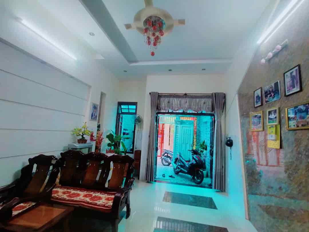 Kiệt Nguyễn Tất Thành thông Đinh Tiên Hoàng, 120m2, 3 mê đẹp xịn, 3.x tỷ