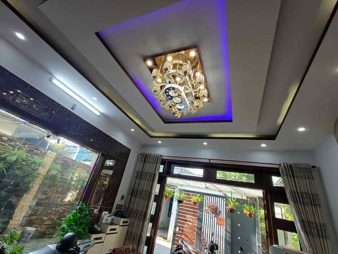 Nguyễn Phước Nguyên gần Hà Huy Tập, ô tô trong nhà, 138m2, ngang 8m, 3 mê cực chất