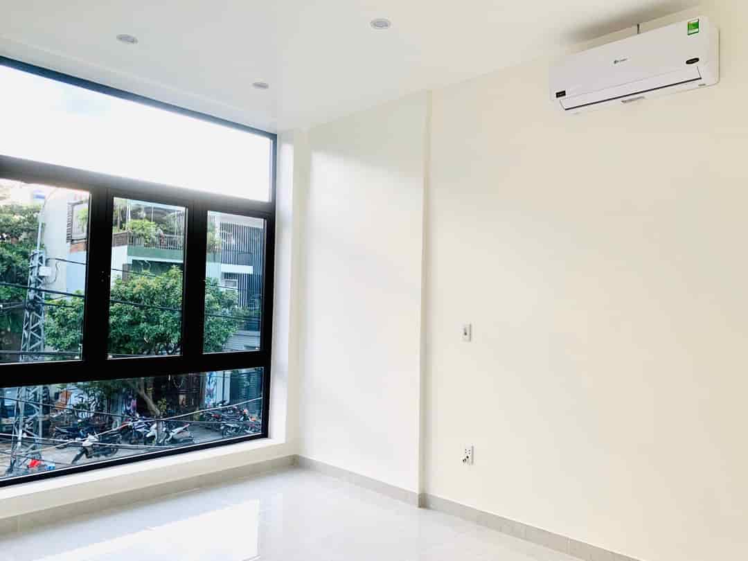 Mặt tiền đường 10.5m Hải Châu, Huỳnh Tấn Phát, 100m2, 2 tầng KD