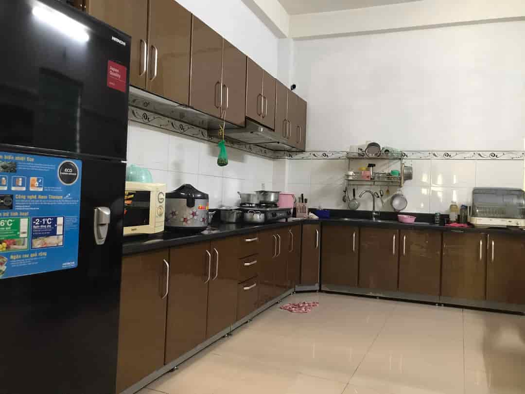 Nhà mặt tiền đường 7.5 Nguyễn Trãi  trung tâm phố chợ, 160m2m2, 3.5 tầng đẹp kd