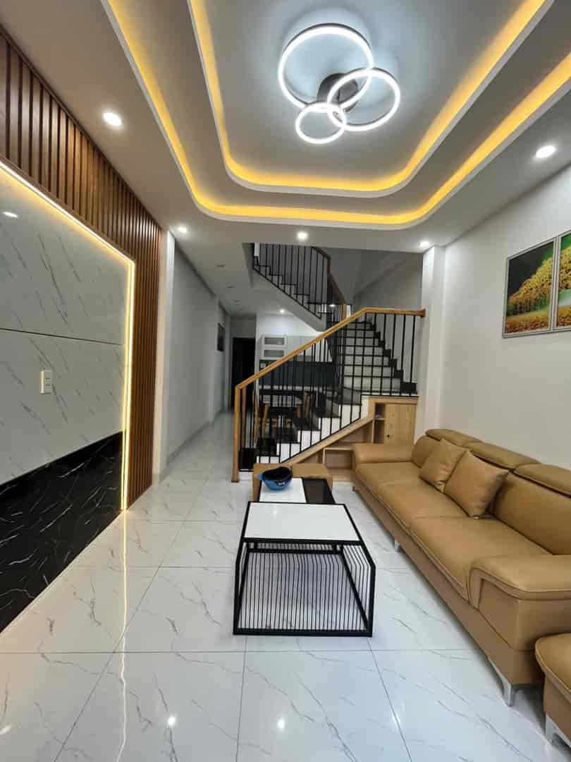 Nhà sau MT Ông Ích Khiêm, gần Phường Thanh Bình, 52m2, 2 tầng đẹp xịn, 3.2 tỷ