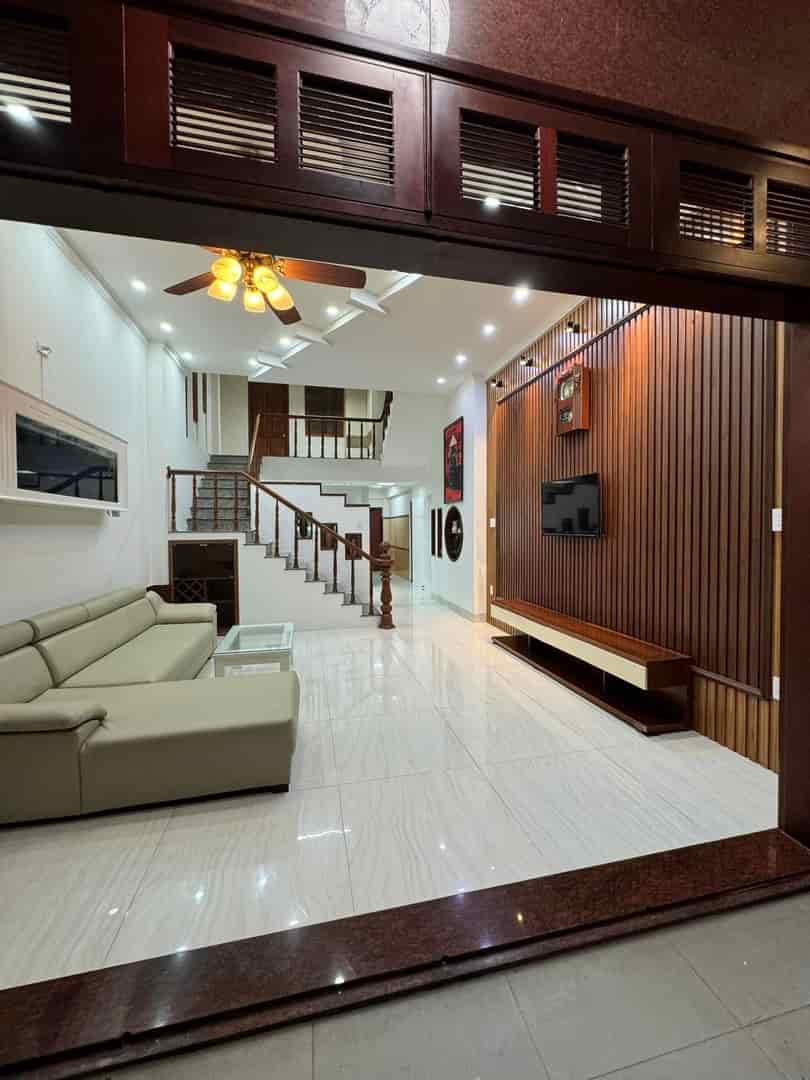 Gần MT Nguyễn Văn Linh, kiệt 5m, 66m2, 4 tầng đúc cực chất, 5.x tỷ