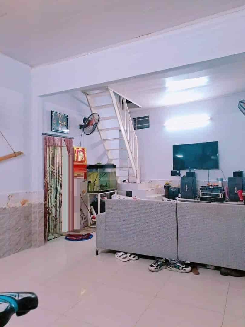 Nhà Trần Cao Vân gần Công An Xuân Hà 34m2, 2 tầng 1.55 tỷ