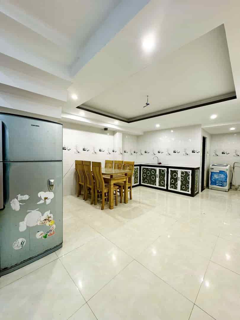 Nhà kiệt thẳng thông cách MT Phan Châu Trinh 30m, 54m2, 2 tầng đúc, sạch đẹp, hơn 3 tỷ