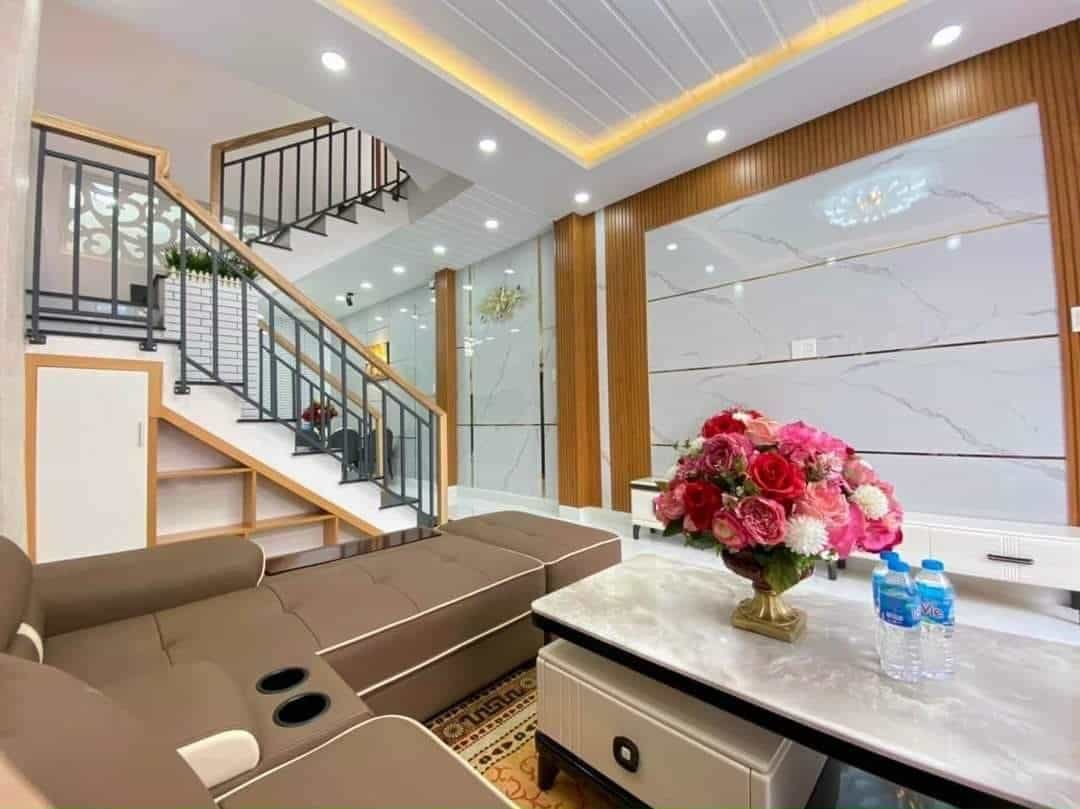 Chủ bán gấp căn nhà đường Nguyễn Trãi, quận 5, giá 3 tỷ