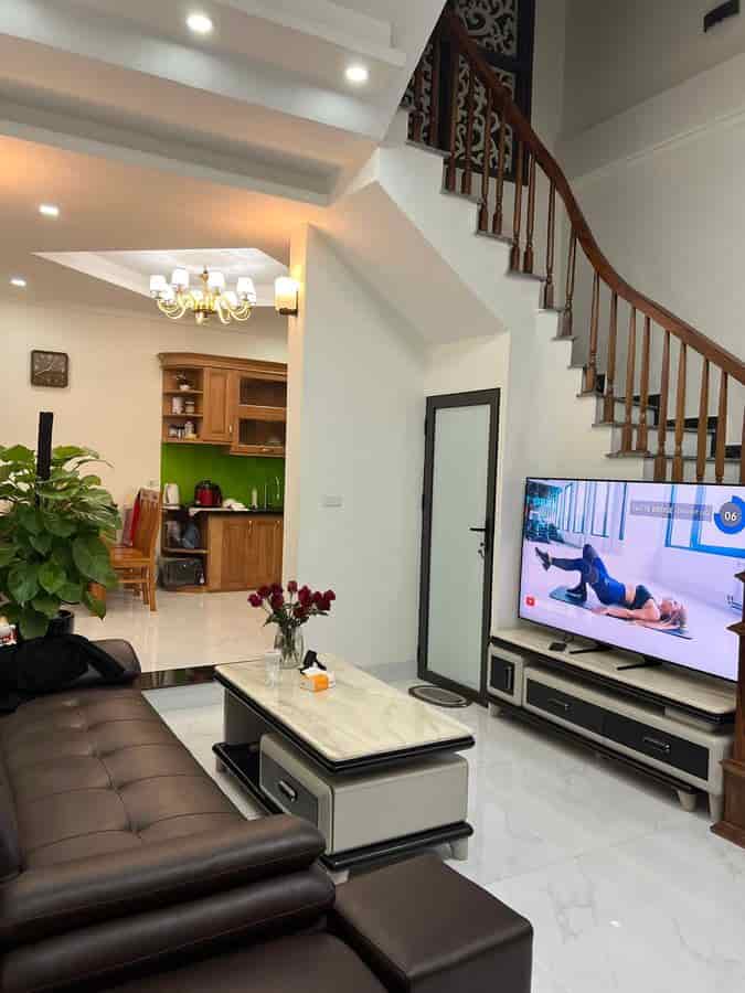 Bán nhà Khương Đình, Thanh Xuân, 50m2, MT 4.3m, nhà đẹp, mấy bước chân ra phố