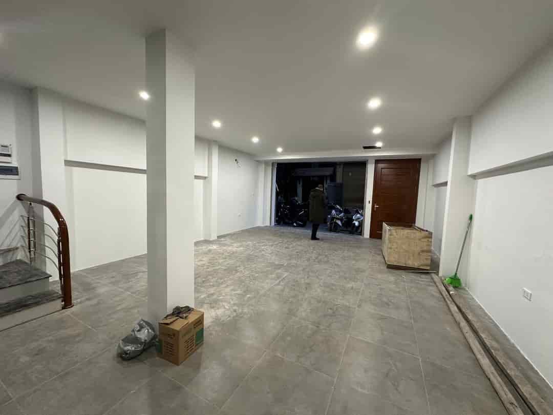 Nhà vip Hoàng Cầu, Đống Đa, 68m2, MT 6m, phân lô, thang máy, gara ô tô, kinh doanh văn phòng