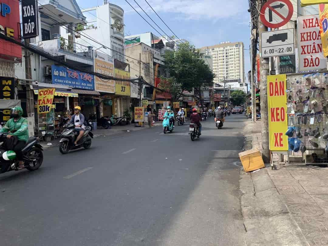 Bán nhà mặt tiền Tân Bình, góc Phạm Văn Hai, Lê Văn Sỹ, ngang 10m.