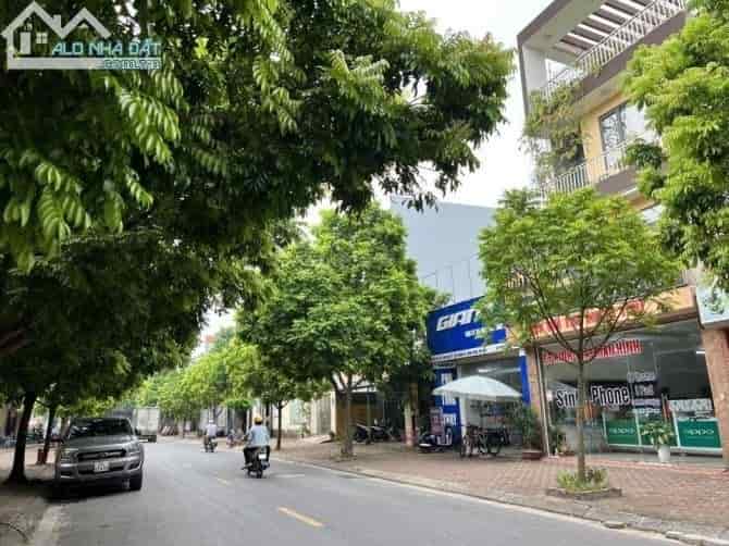 Nhà mặt đường Cầu Bây, Sài Đồng, kinh doanh showrom, salon auto, kho xưởng
