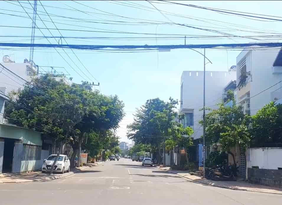 Bán đất mặt tiền đường Phùng Hưng Phước Long