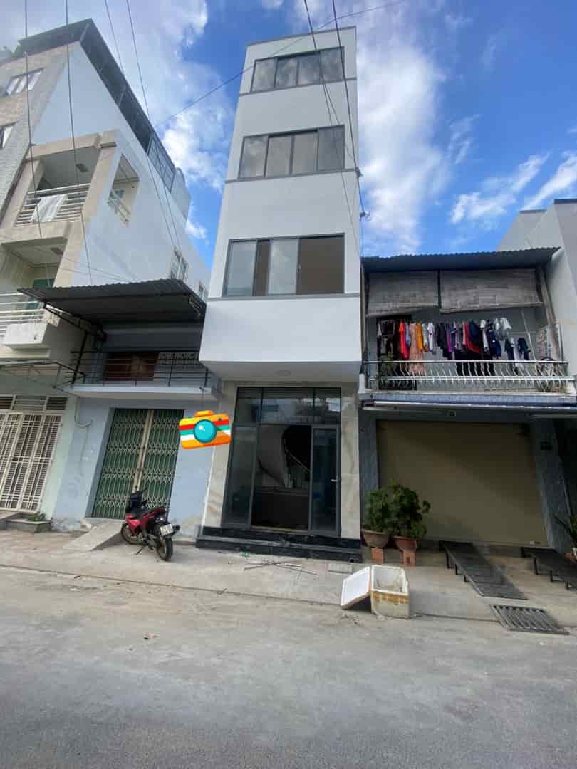 Bán nhà mới xây 4 tầng đường khe sanh, Tô Hiệu Nha Trang ngay sát biển