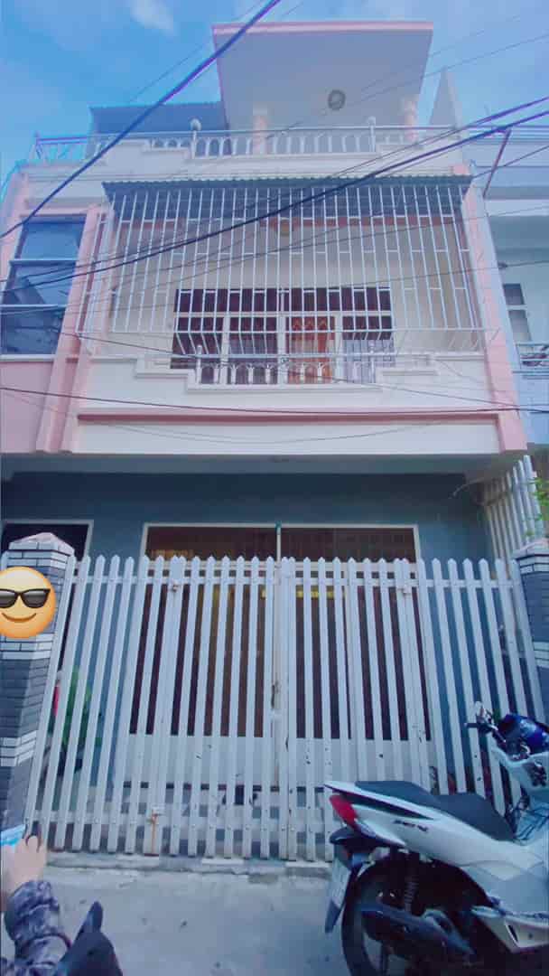 Bán nhà 3 tầng hẻm Lê Hồng Phong đường ô tô phường Phước Hải giá 3 tỷ 4