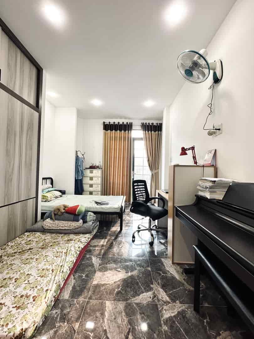 Bình Thạnh, Nguyễn Văn Đậu, 47m2, không lg, qh, 3 phòng ngủ, giá hơn 5 tỷ.