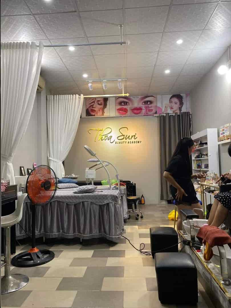 Cần sang tiệm hợp cho makeup, nails, nối mi, filer tại Biên Hòa, Đồng Nai