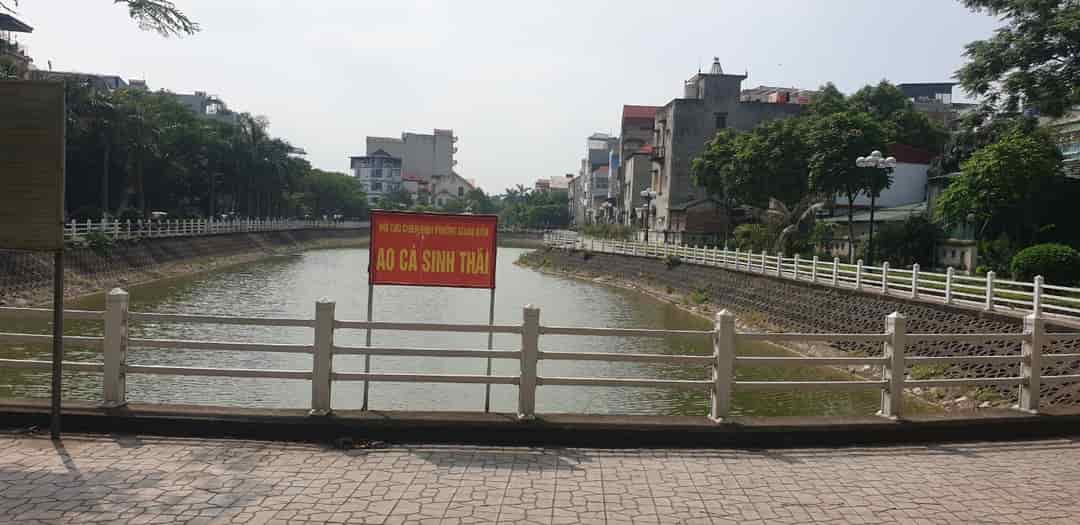 Hạ giá 300tr, bán đất Giang Biên, ô tô tránh, gần hồ điều hòa 46m2, MT 3.8m giá 4.05 tỷ