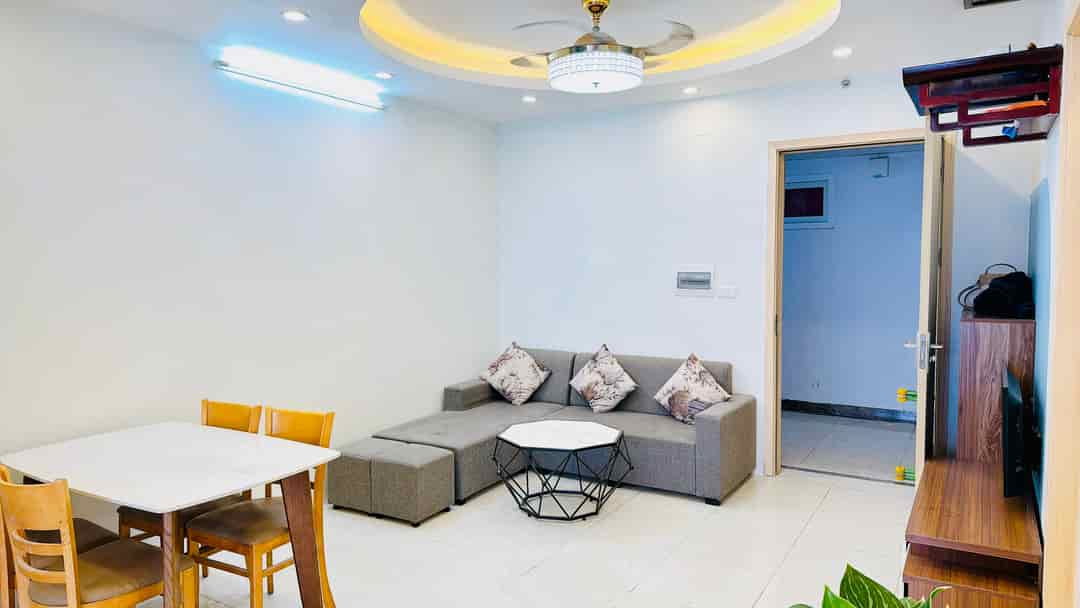 Chính chủ bán căn hộ 68m2, 2 phòng ngủ tầng cao, đầy đủ nội thất tại KDT Thanh Hà Cienco 5