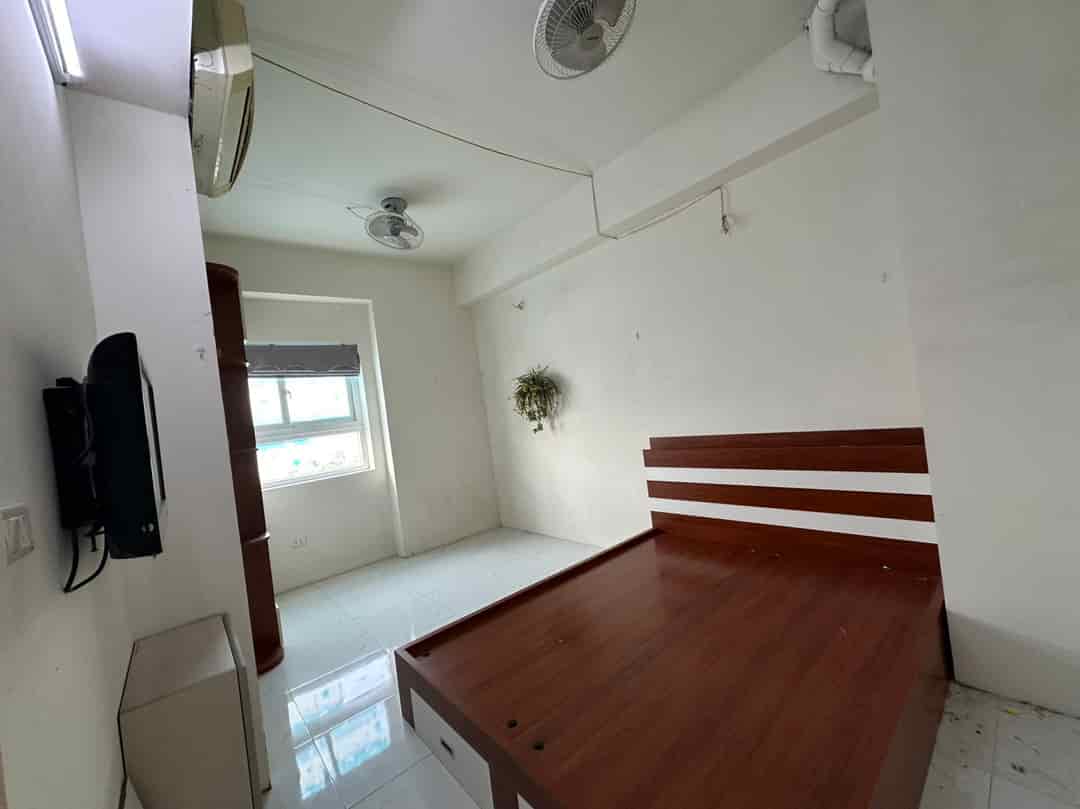 Cần bán căn hộ chung cư 68m hướng Nam, view hồ tại KDT Thanh Hà Hà Đông