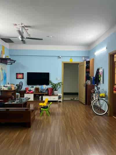 Cần bán căn hộ chung cư 77m2, ban công view Hồ điều hòa, full nội thất tại KĐT Thanh Hà Cienco 5