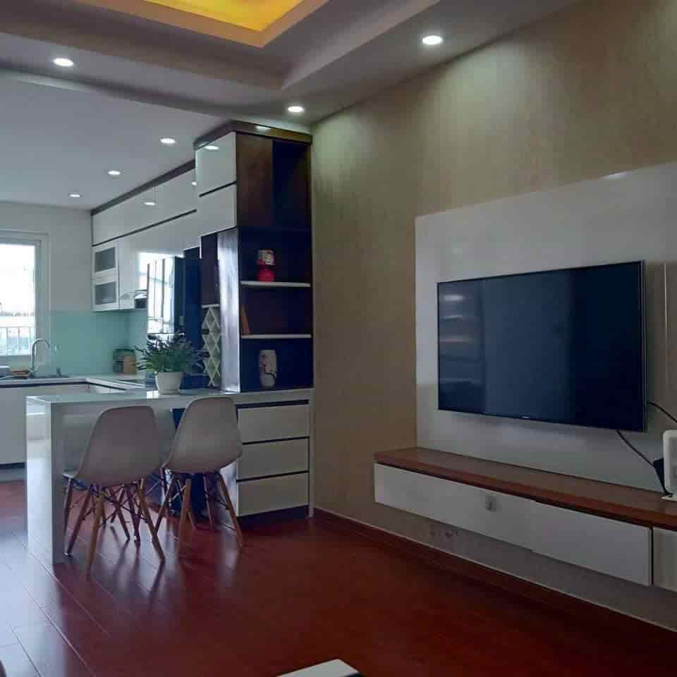 Chính chủ gửi bán căn hộ 2 ngủ ban công Đông Nam view thoáng, đầy đủ nội thất tại KDT Thanh Hà Cienco 5