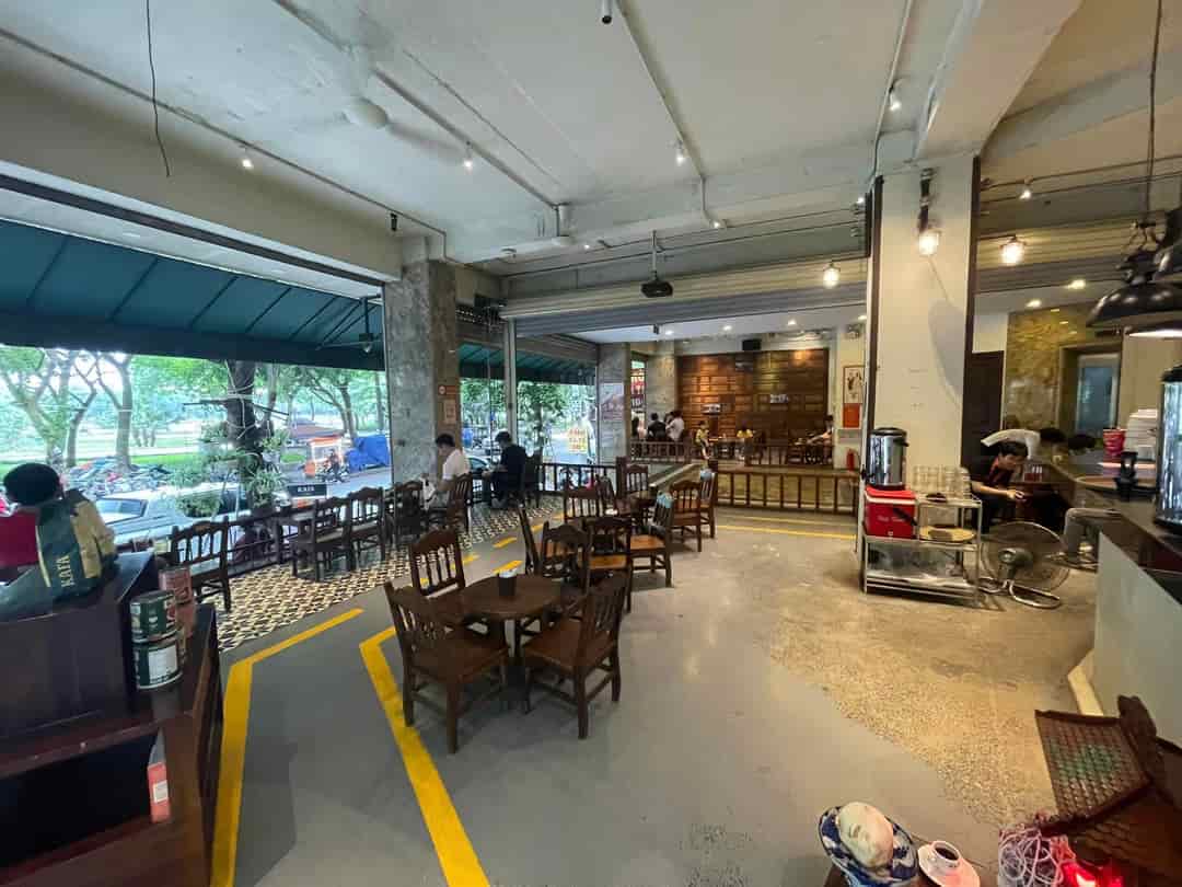 Cho thuê mặt bằng quán cafe tầng 1+2 tổng diện tích sử dụng 2 tầng 300m có thang riêng