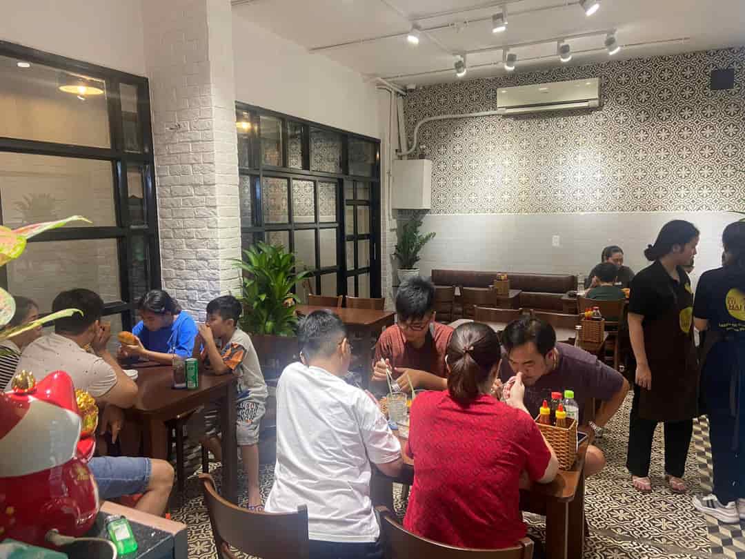 Cần sang nhượng hoặc cho thuê mặt bằng kinh doanh tại quận 5, TP.HCM