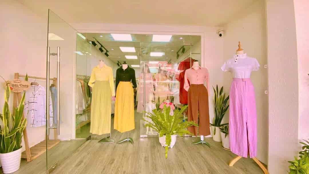 Vì gia đình chuyển vào Sg sống nên mình sang lại shop 76 Lê Đức Thọ