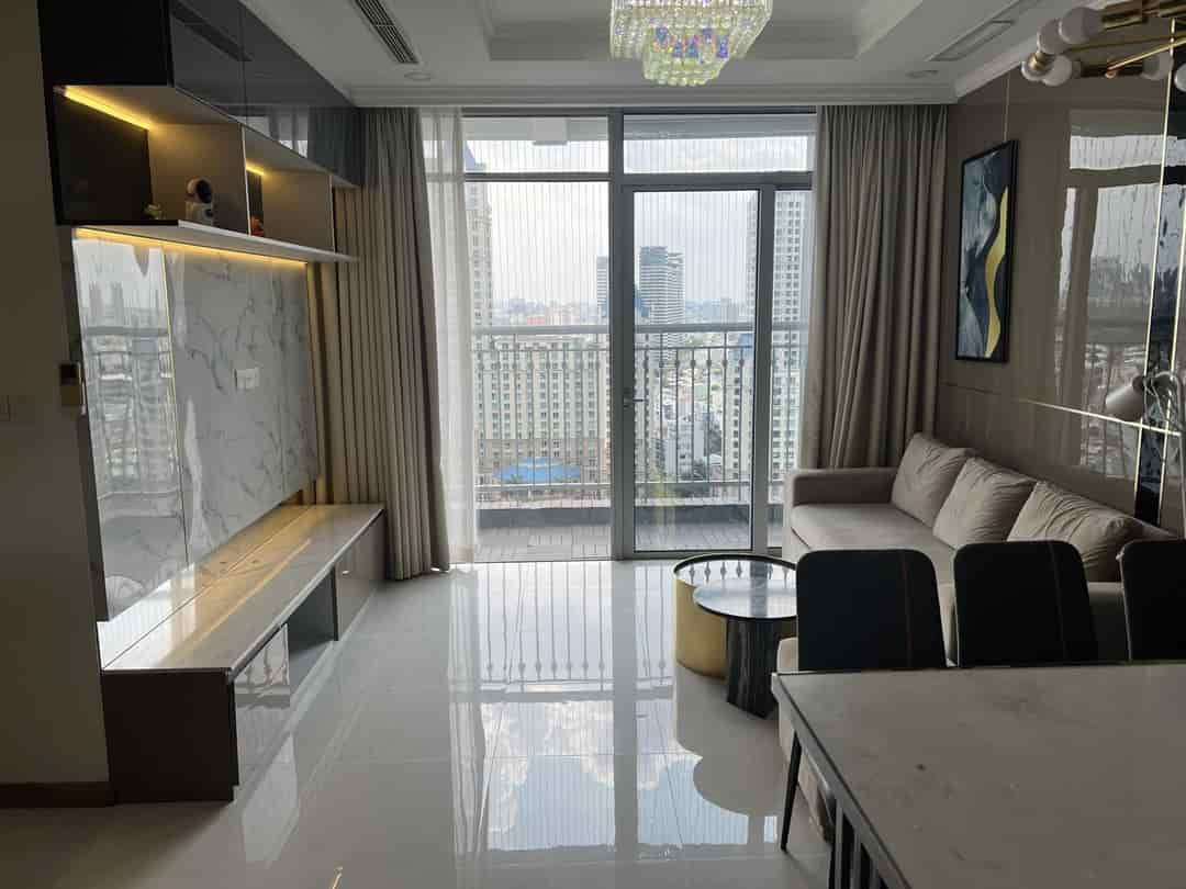 Bán căn hộ 2PN, view thành phố Vinhomes Central Park, khu Landmark 81