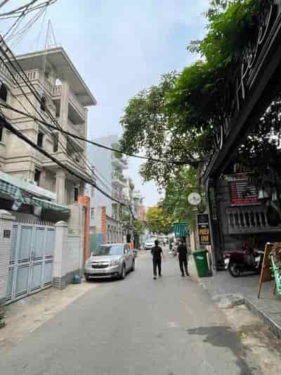 Bán nhà hxh đổ cửa, Nguyễn Thị Huỳnh, 102m2, tiện xây chdv, chỉ nhỉnh 9 tỷ