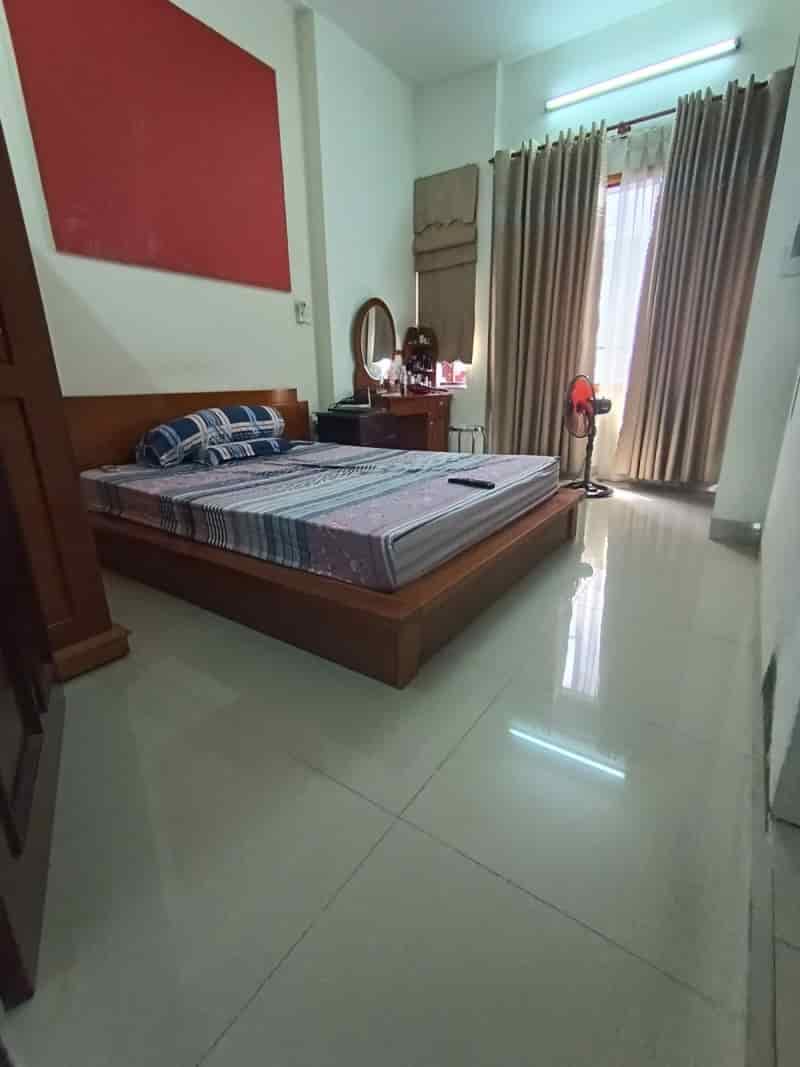 Nhà 4 tầng đường Quang Dũng, view hồ Hàm Nghi, DT 205m2, dòng tiền 58 triệu/tháng chỉ 10 tỷ