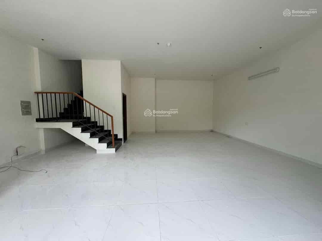 Cho thuê shophouse 151m2, trệt, lầu, 3wc, 3pn, 15tr, ngay 2225 Phạm Thế Hiển, Q.8