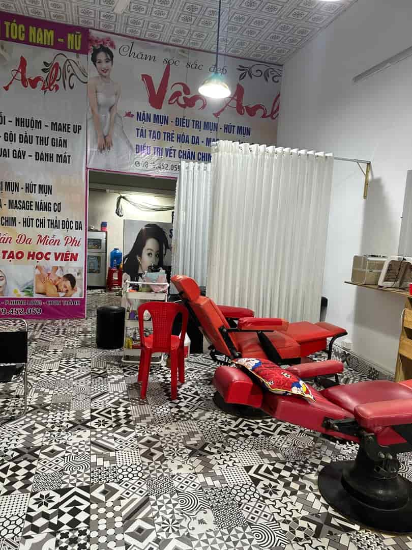 Cần sang nhượng tiệm tóc nam nữ spa thị xã Minh Thành, huyện Chơn Thành, Bình Phước
