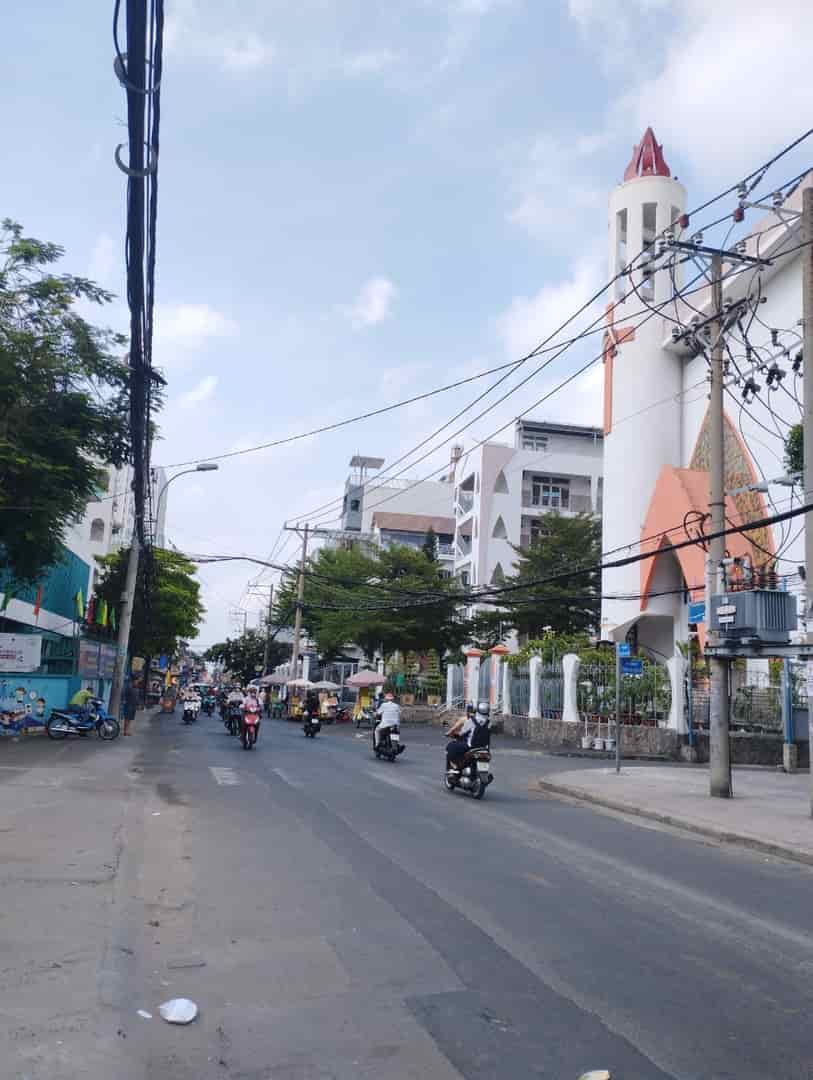 Ngộp HXH Nguyễn Thị Nhỏ, ngay Lữ Gia, quận 11, 5x16m