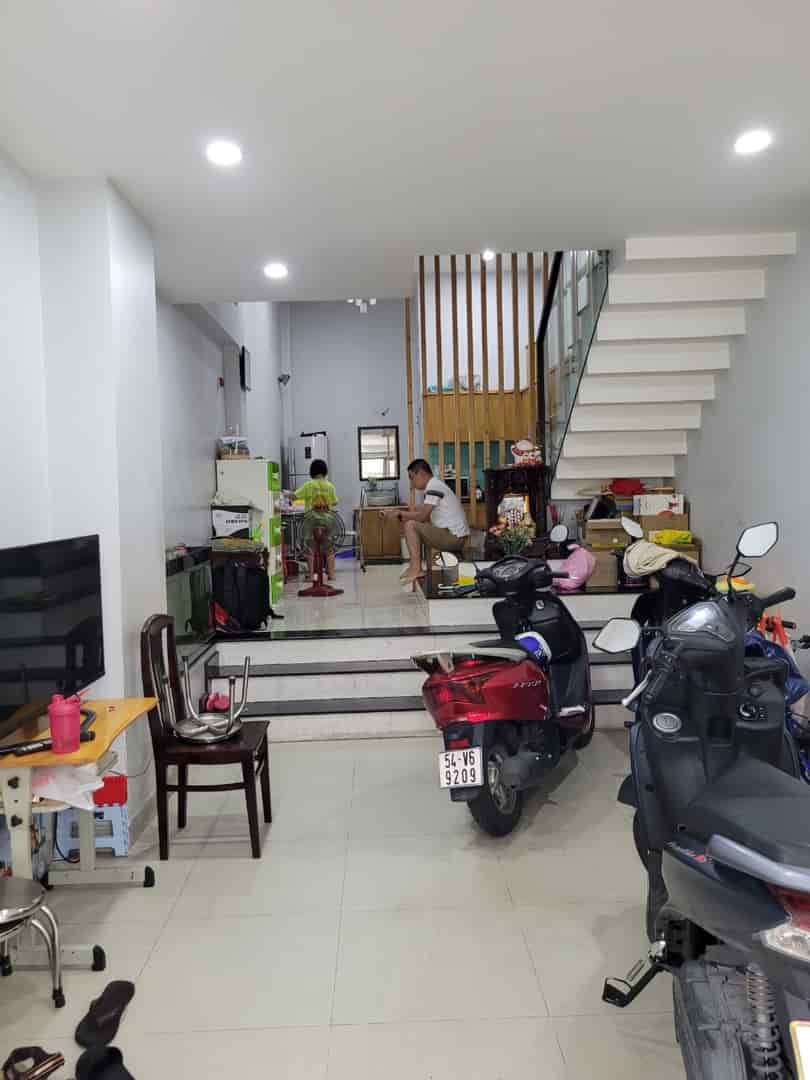 Lý Thường Kiệt quận 10, 5 tầng mới, HXH tránh thông, 40m2