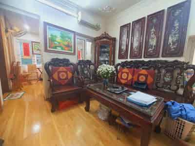 Bán căn hộ Ngọc Hà, Ba Đình, lô góc, 45m2, 2pn, giá 2.15 tỷ