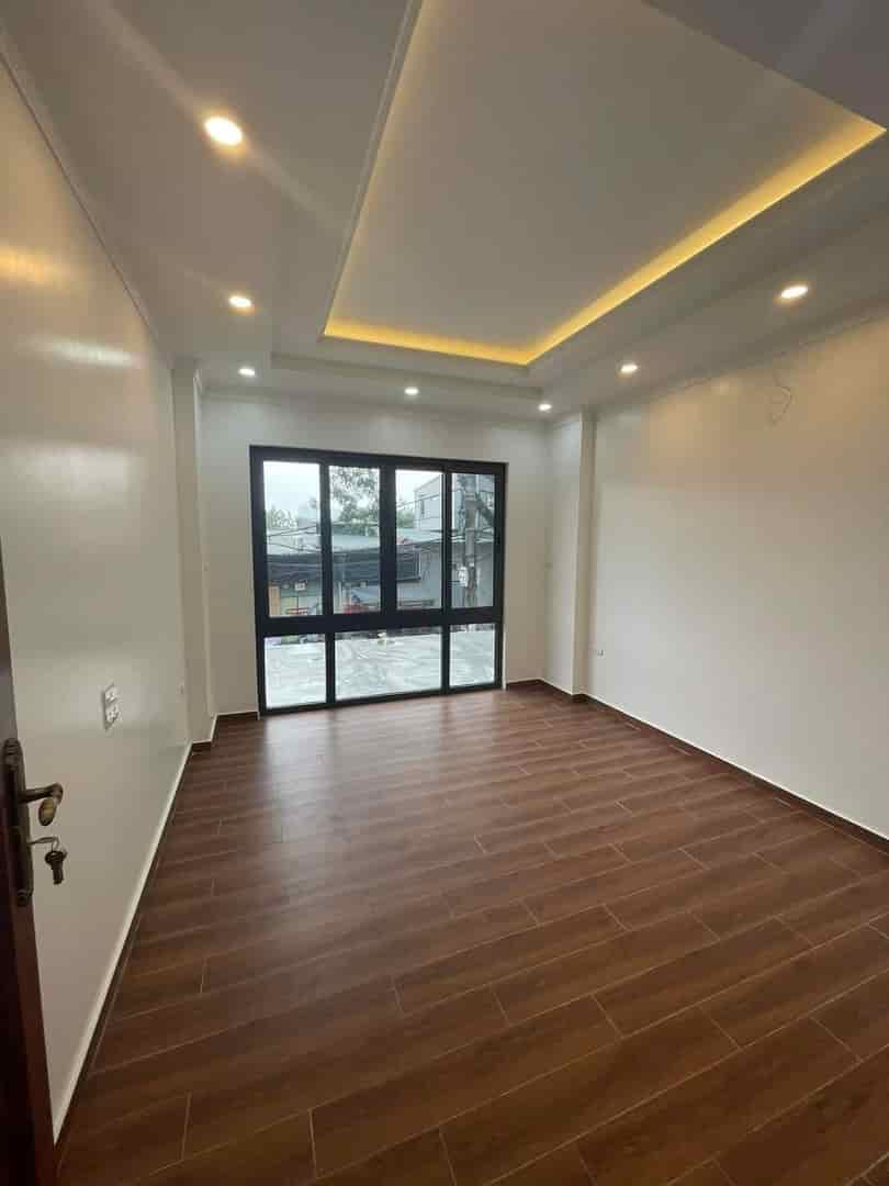 Chính chủ cần bán căn nhà 48m2, 6 tầng đã hoàn thiện phố Nguyễn Chính, Hoàng Mai