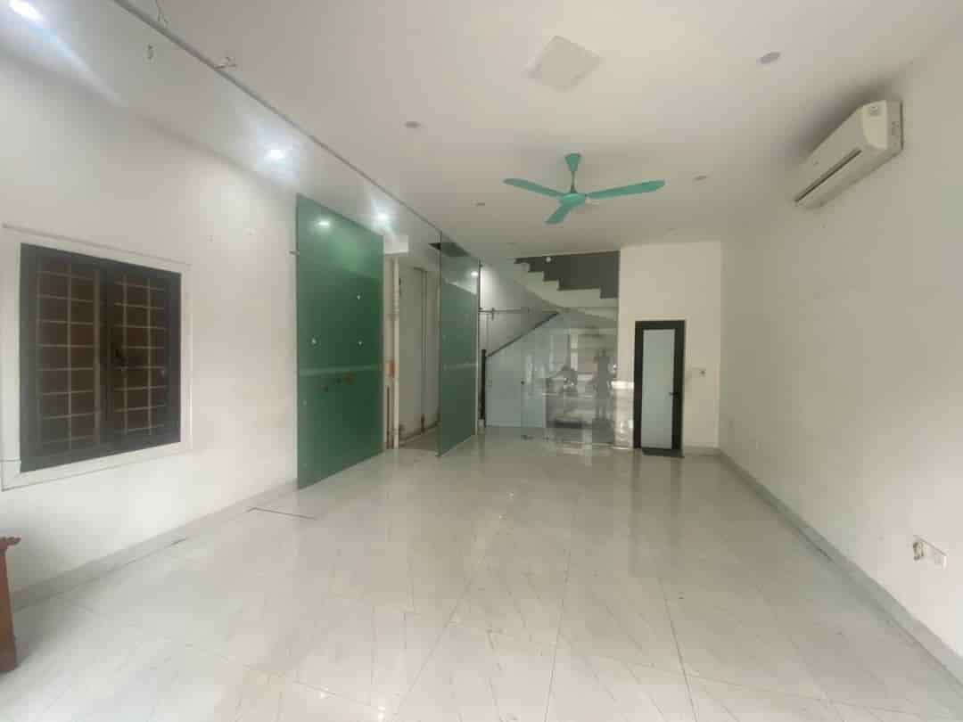 Mặt phố Xuân Diệu, Tây Hồ, 52m2 5T, mt 5.5m, thông sàn kinh doanh, chỉ 28.8 tỷ