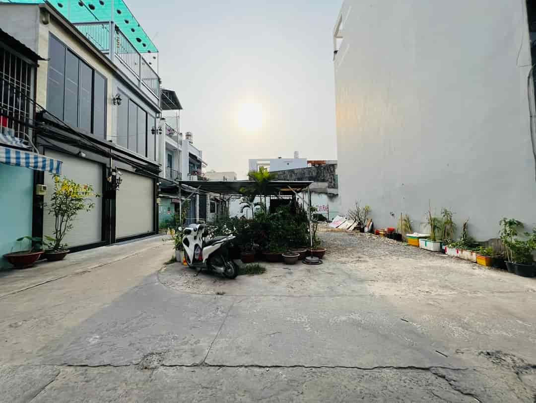 Bán đất 2 mặt tiền đường số 8 sát Aeon Tân Phú 93m2, giá tốt 4.3 tỷ